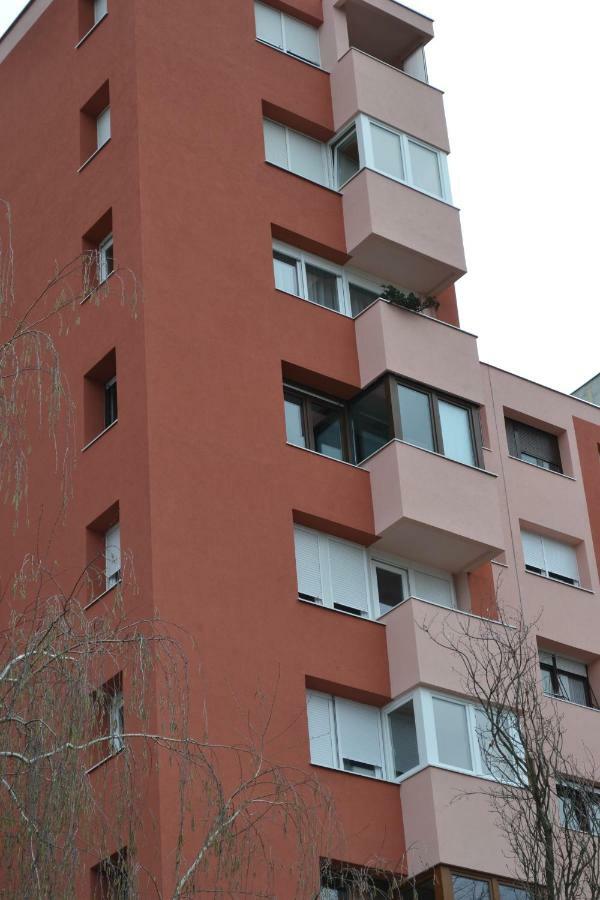 Fly Inn Velika Gorica Zewnętrze zdjęcie